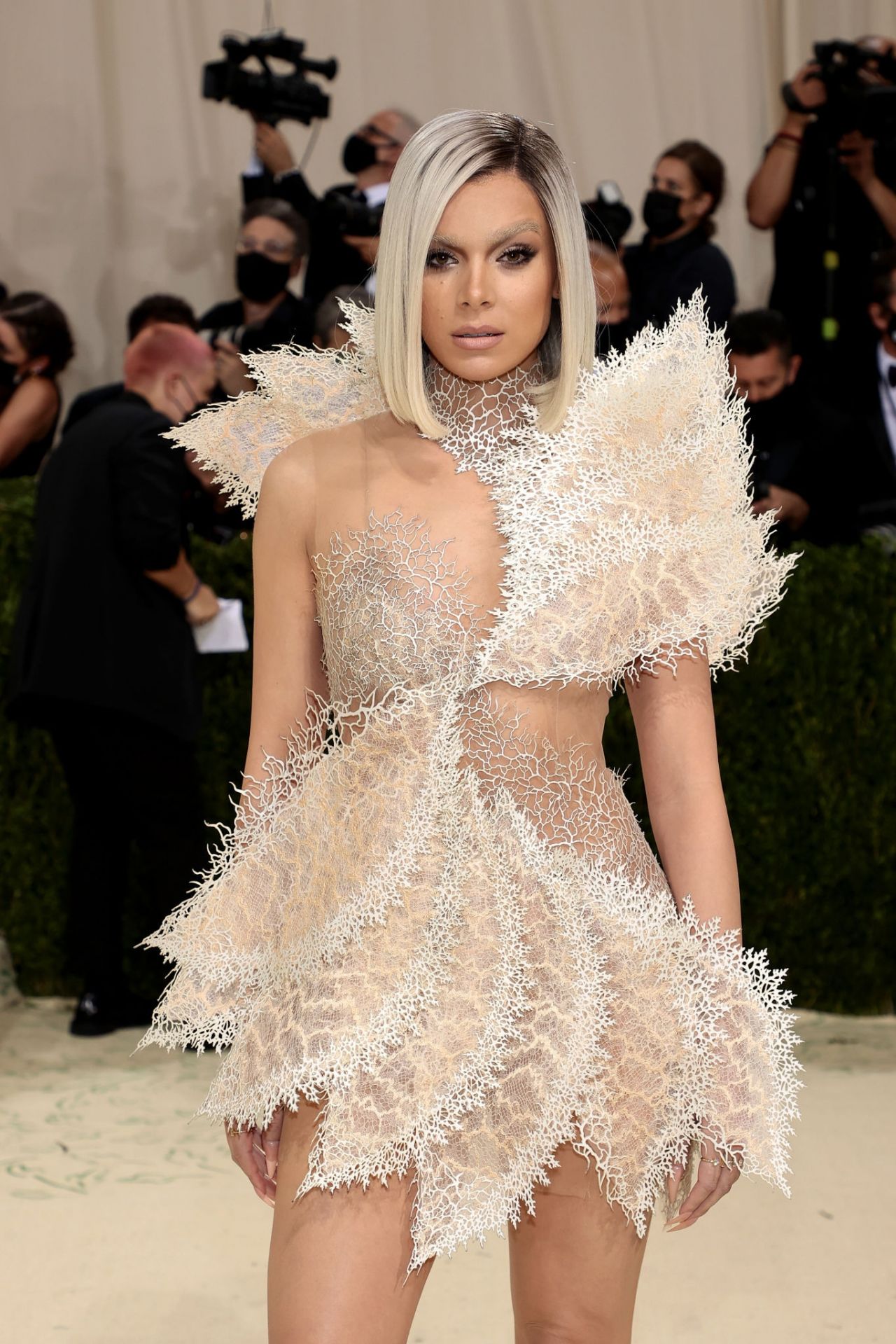 Hailee Steinfeld At 2021 Met Gala Rotten Usagi Photo 