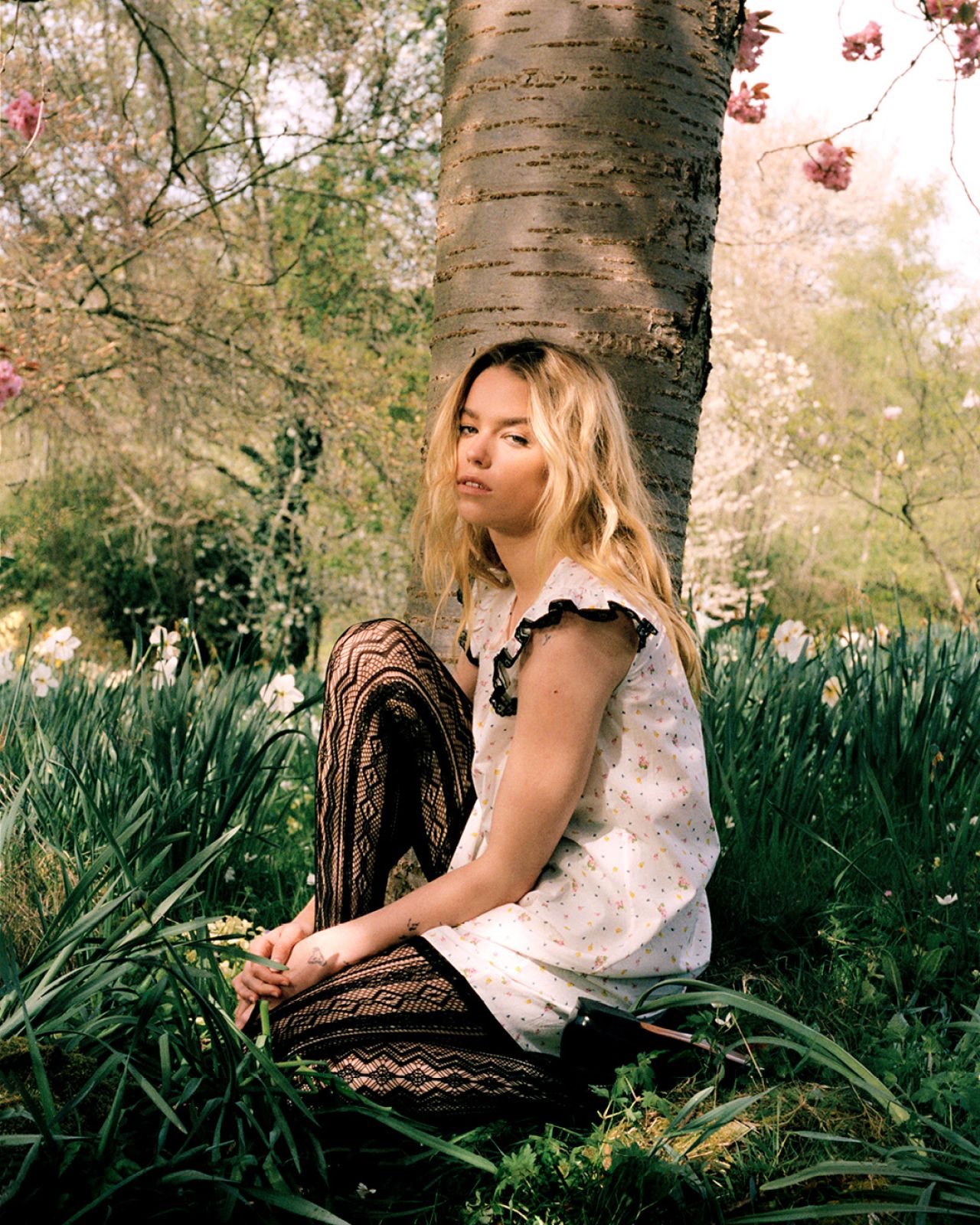 milly-alcock-covers-elle-australia-june-2025-1