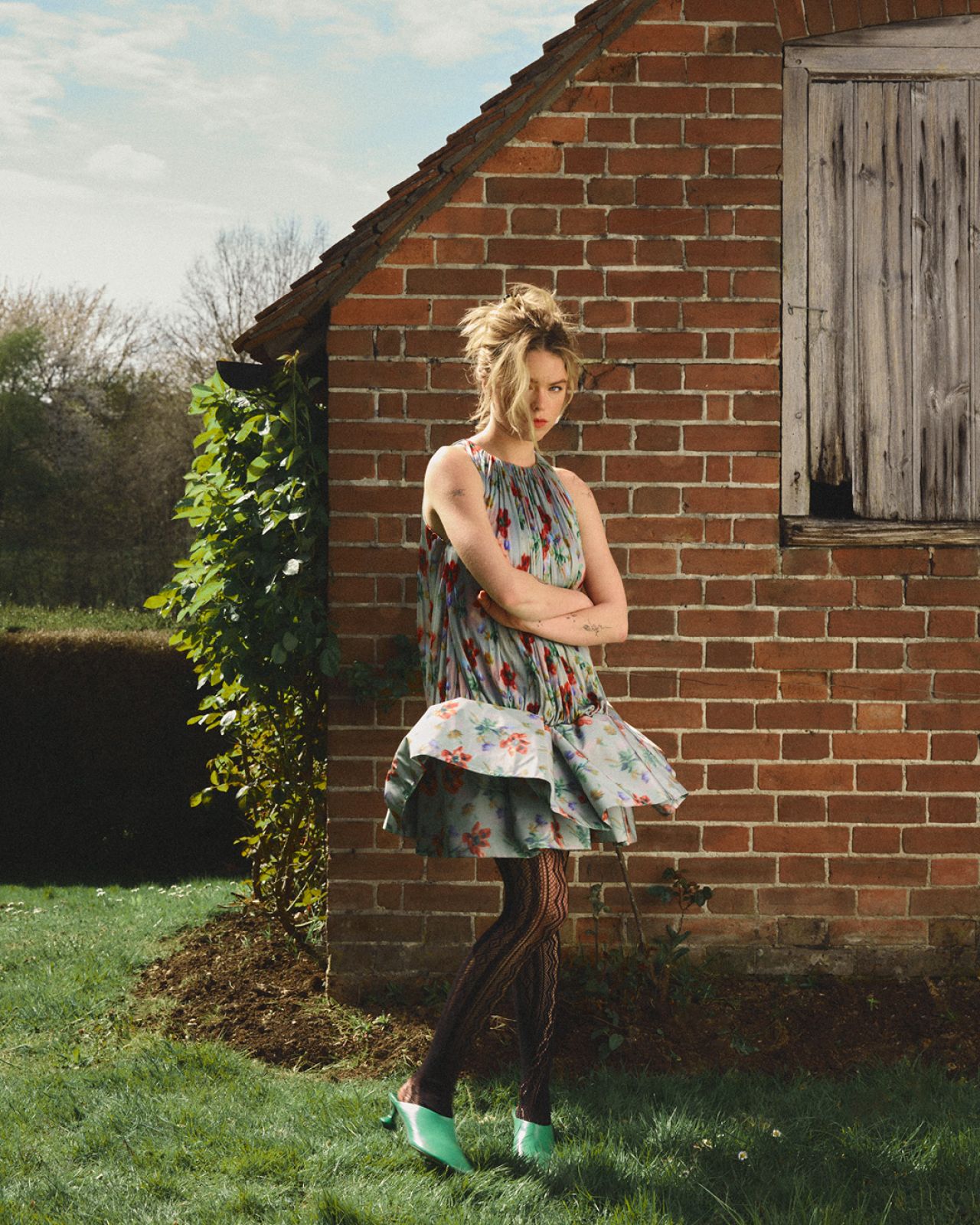 milly-alcock-covers-elle-australia-june-2025-2