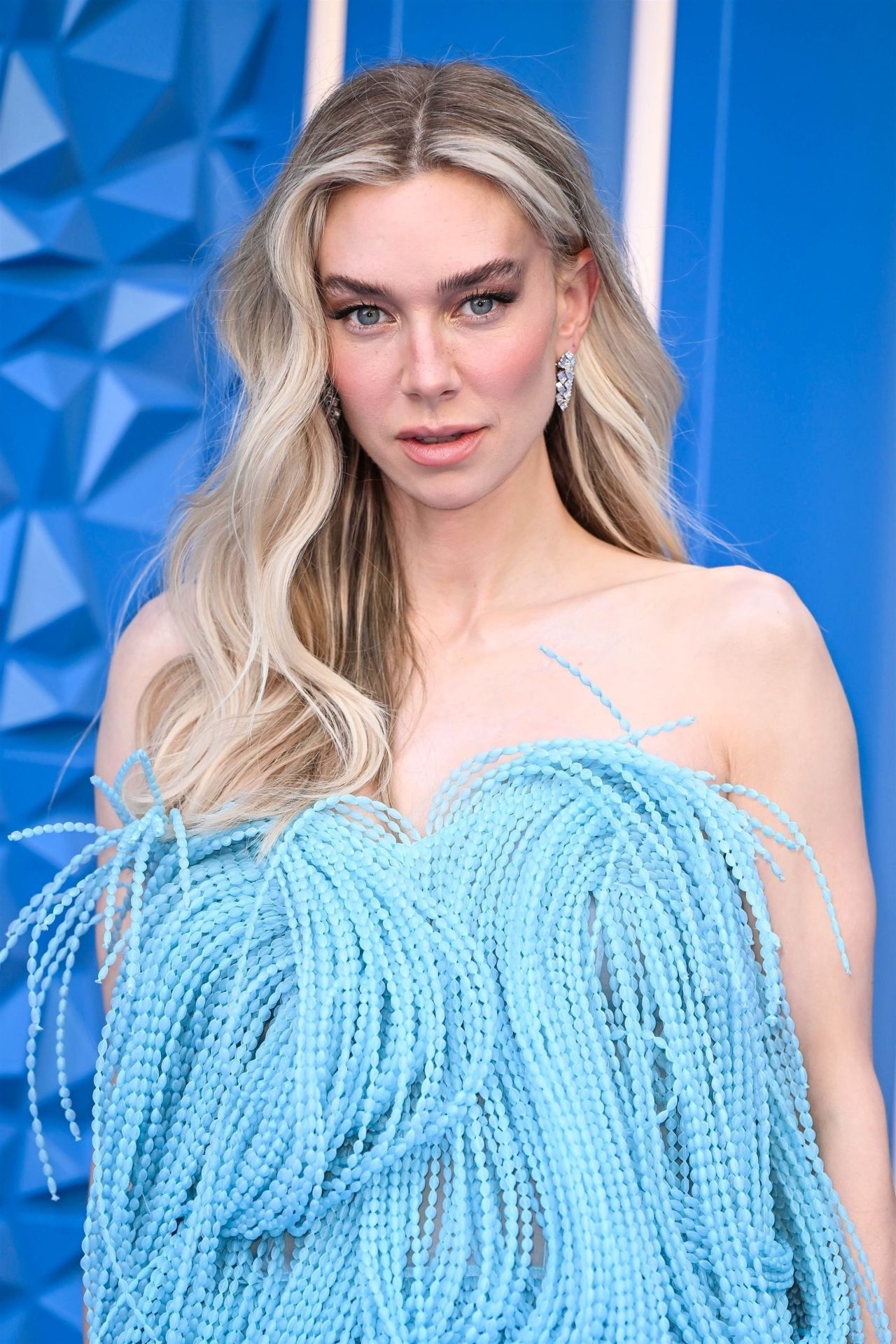 vanessa-kirby-debuts-loewe-s-aqua-whirl-at-fantastic-four-london-premiere-10