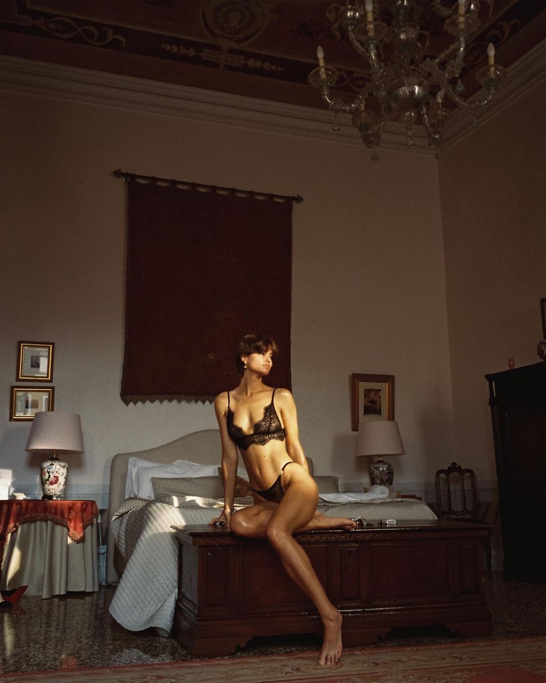 LOOK1_700d245da460ad916b40564af7b303f1.jpeg.ea96b781d6ec4748b159ef7d23a80f90