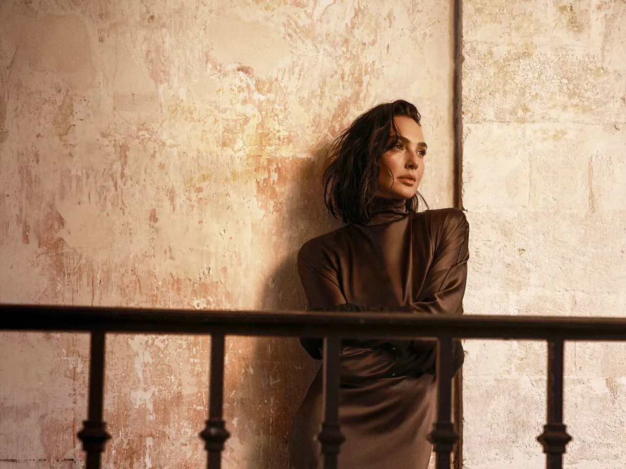 gal-gadot-in-three-editorial-looks-for-modern-luxury-manhattan-september-2026-2