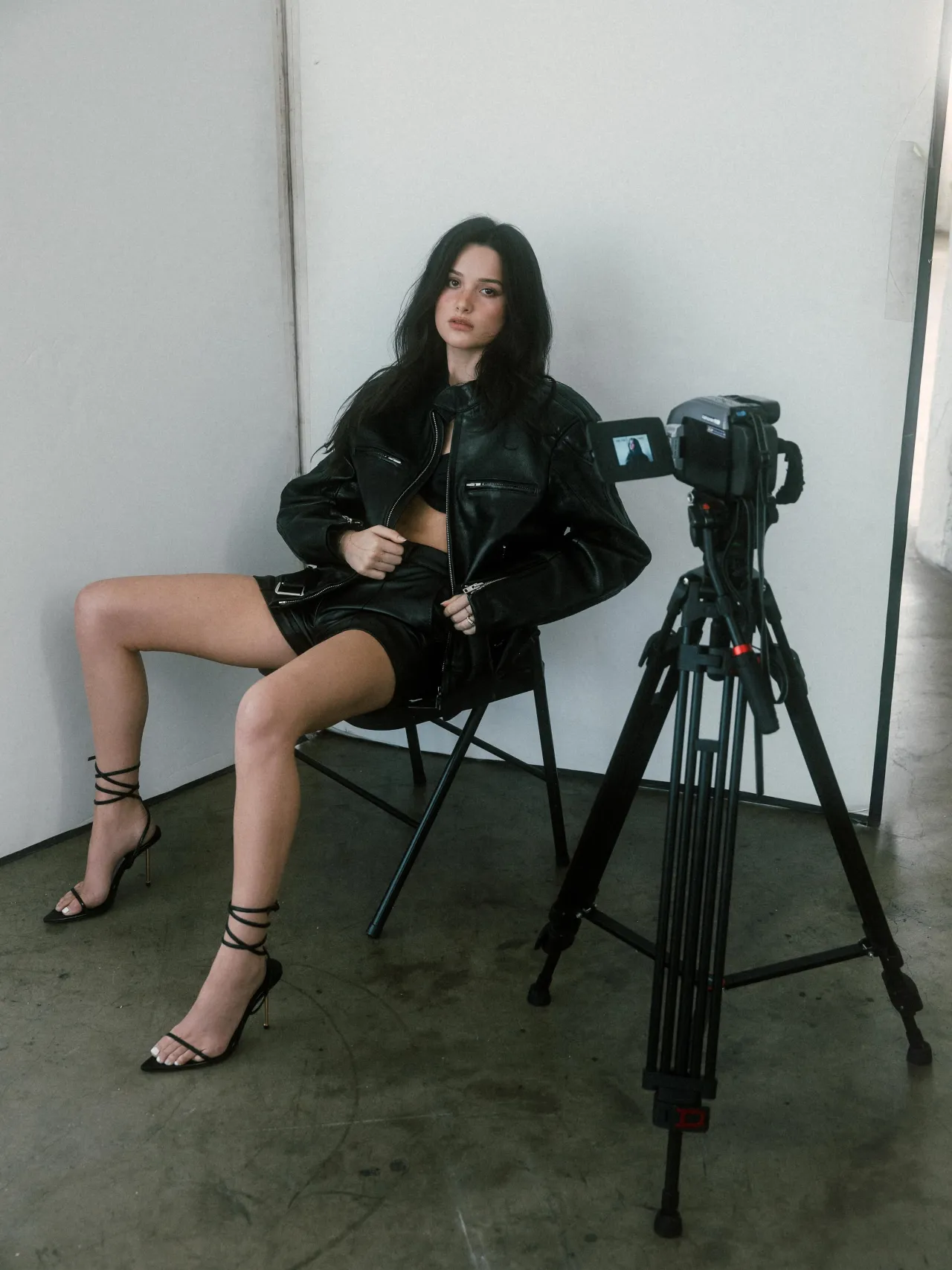 jules-leblanc-for-folie-magazine-may-2026-3